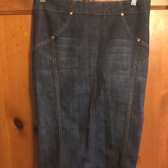 Bebe Pencil Skirt - Picture 5 of 6